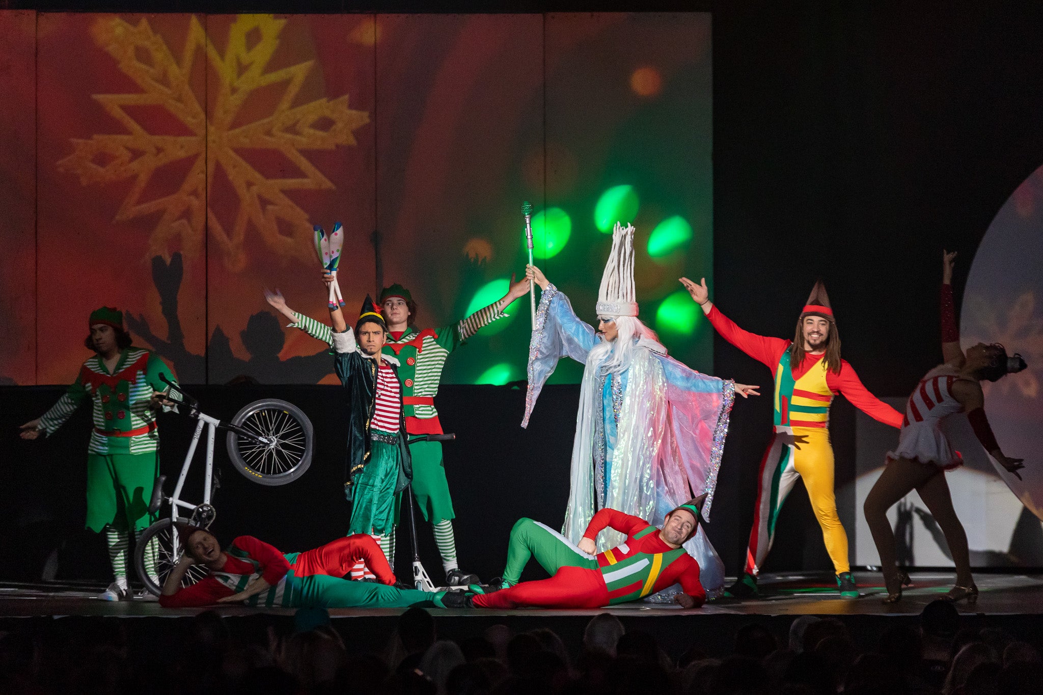 Holiday Dreams, A Spectacular Holiday Cirque Performers