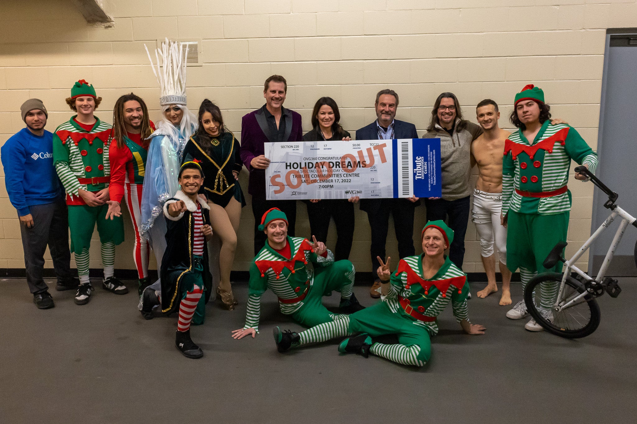Holiday Dreams, A Spectacular Holiday Cirque Sold Out Performance
