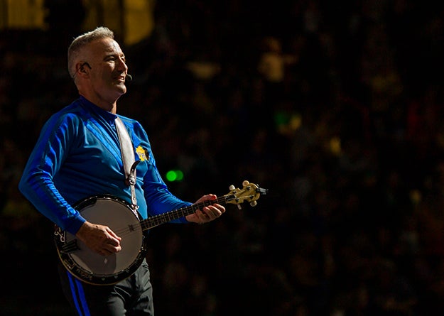 Anthony from The Wiggles playing banjo